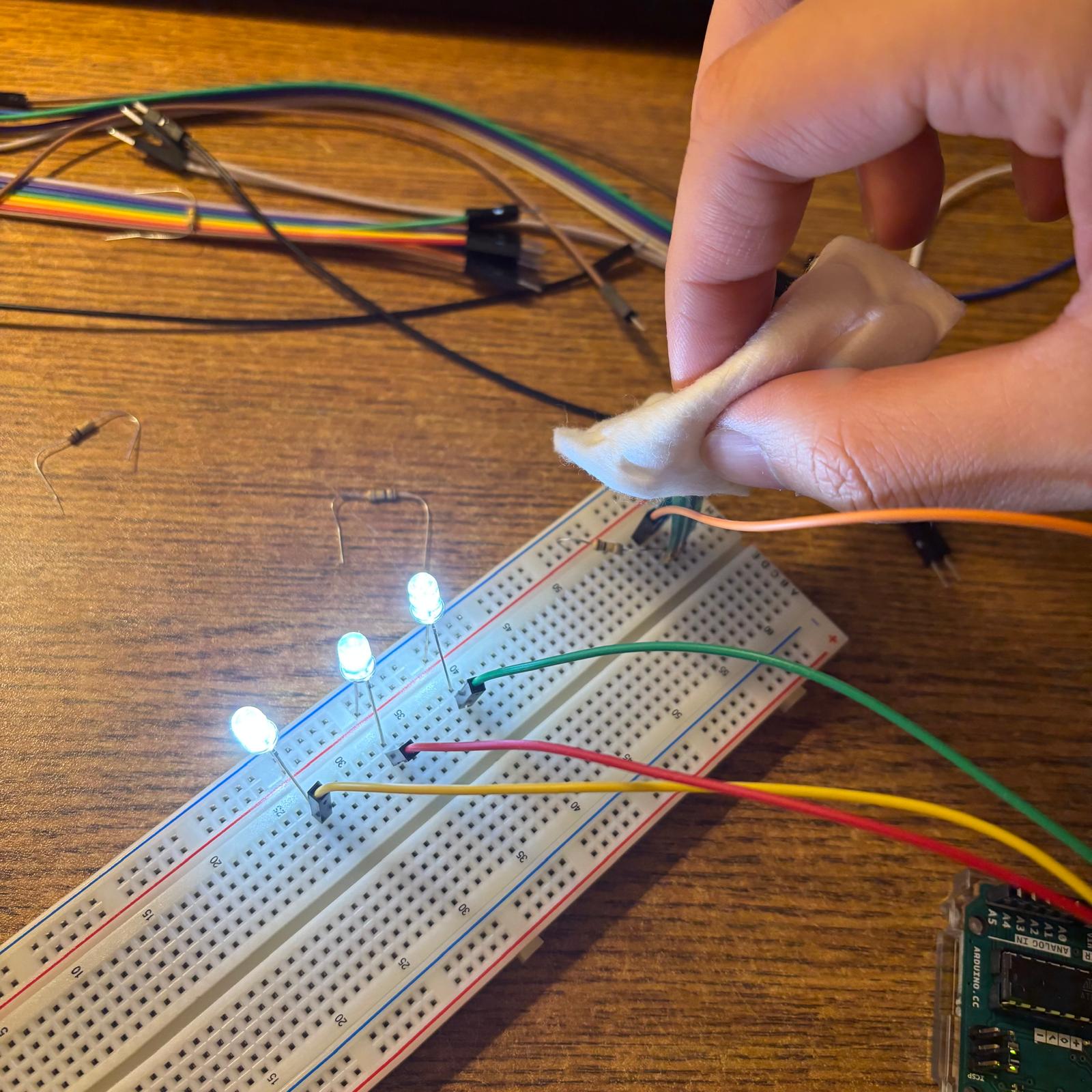 testing how the pressure sensor works through cotton